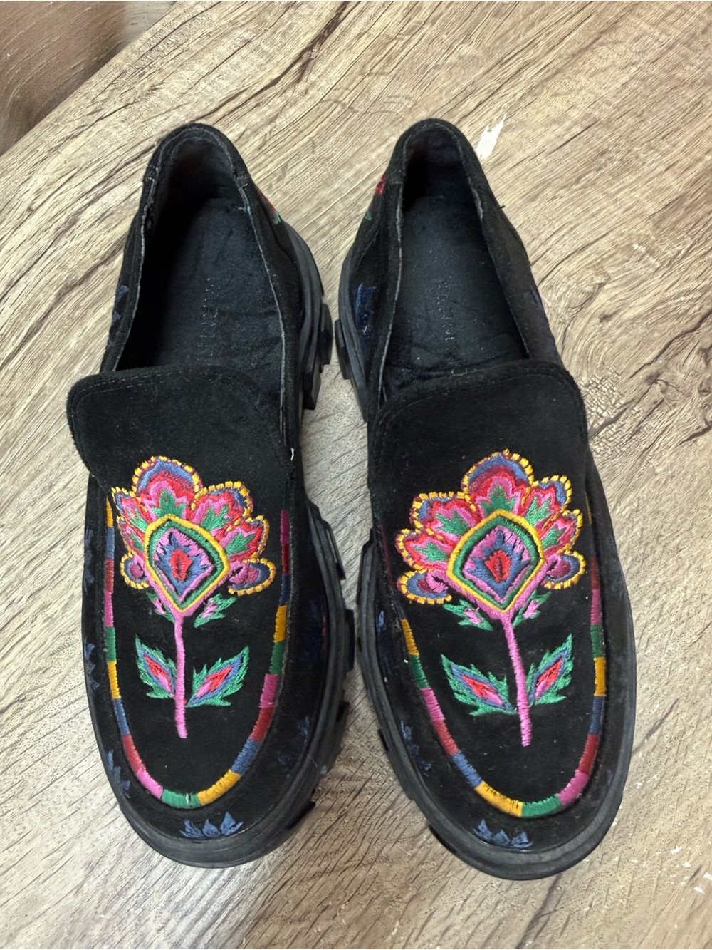FARM Rio Black Embroidered Flats size 6 - Picture 2 of 9